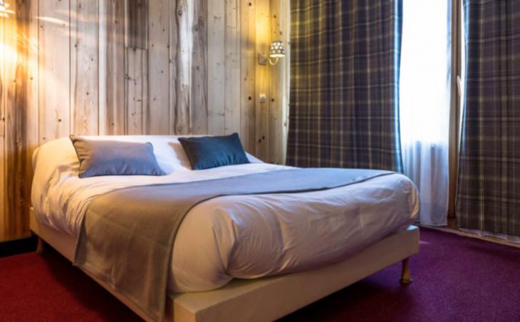 Chamois Lodge, Les Deux Alpes, Double Bed